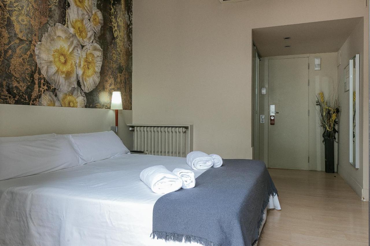 Hotel El Castell Sant Boi de Llobregat Εξωτερικό φωτογραφία