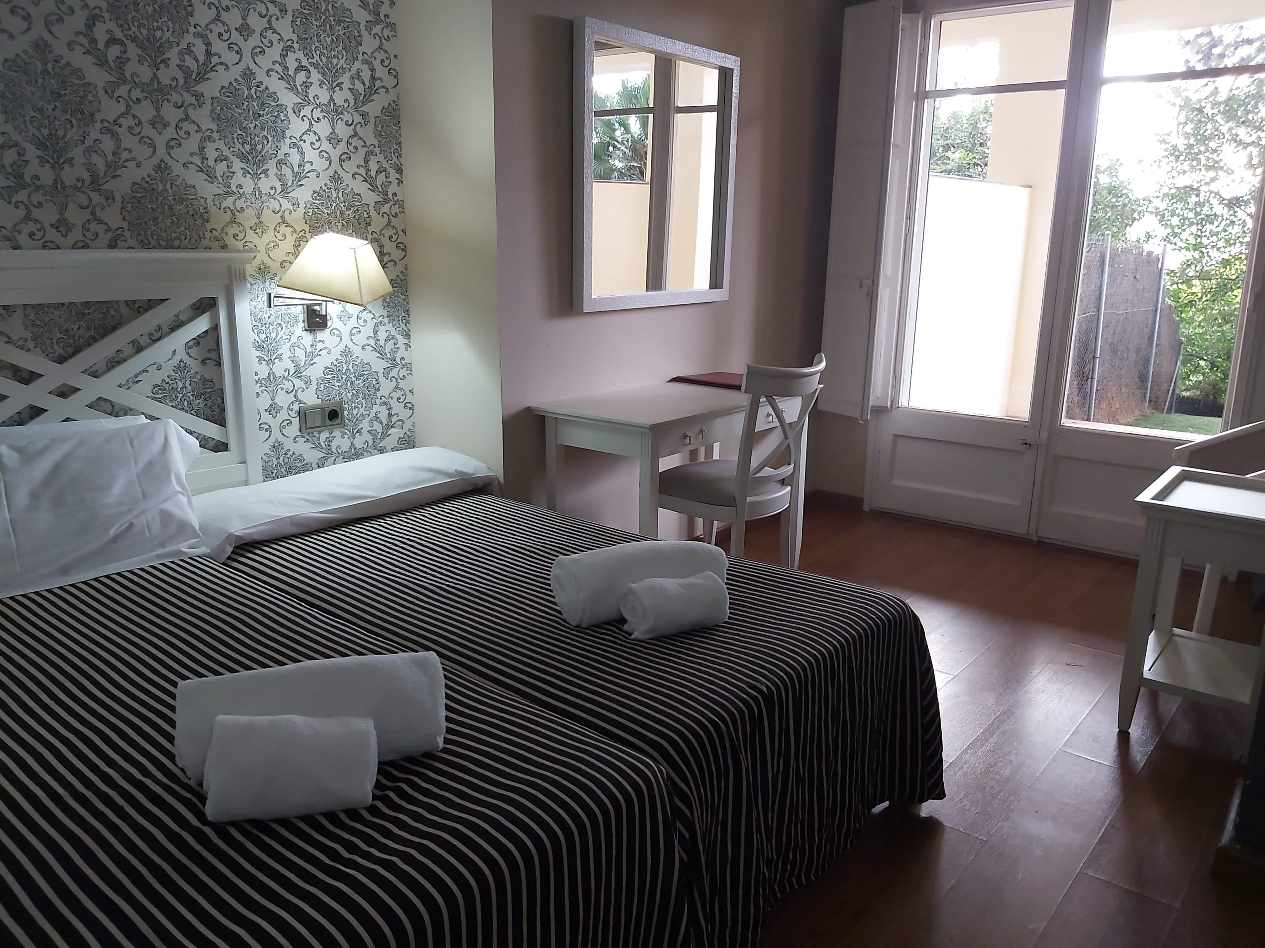 Hotel El Castell Sant Boi de Llobregat Εξωτερικό φωτογραφία