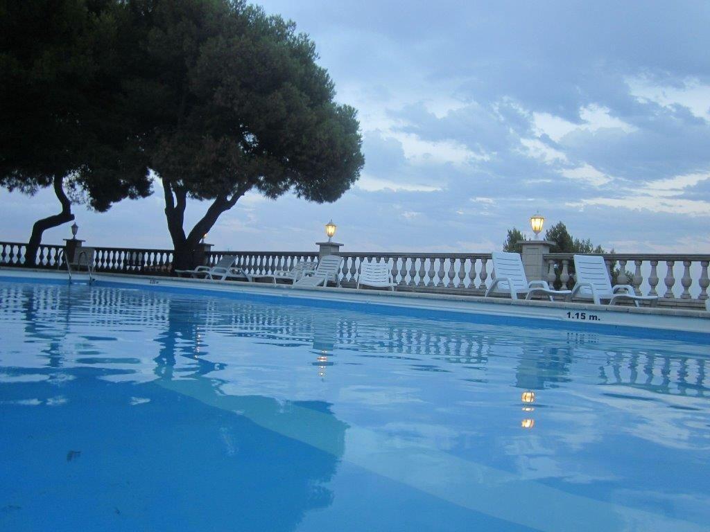 Hotel El Castell Sant Boi de Llobregat Εξωτερικό φωτογραφία