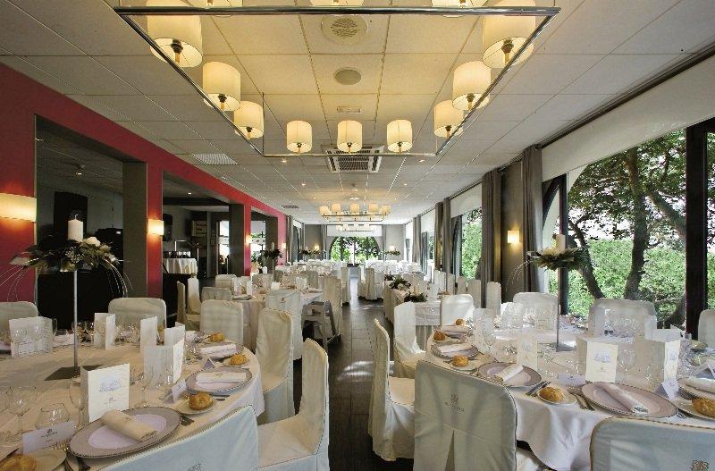 Hotel El Castell Sant Boi de Llobregat Εξωτερικό φωτογραφία