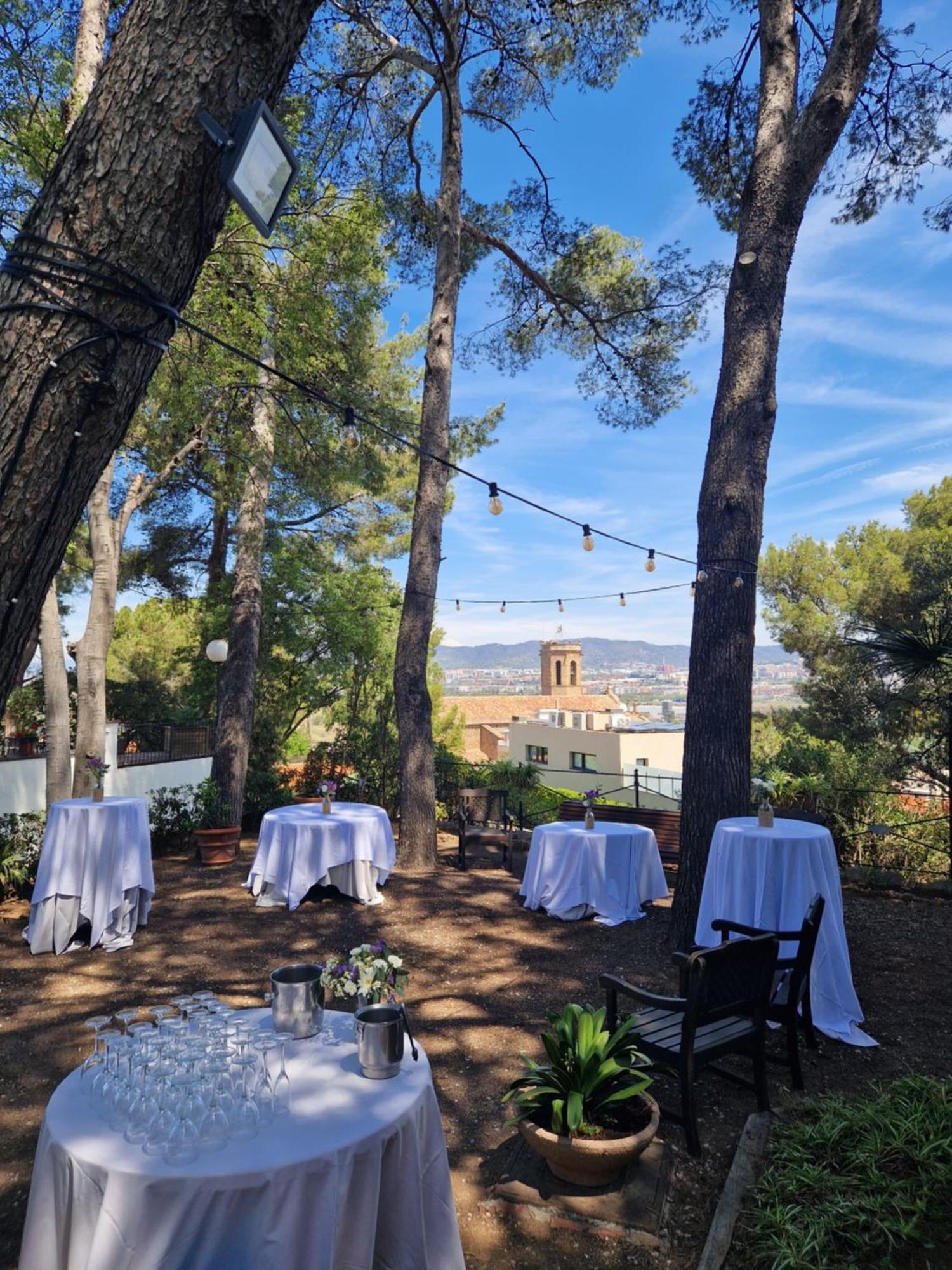 Hotel El Castell Sant Boi de Llobregat Εξωτερικό φωτογραφία
