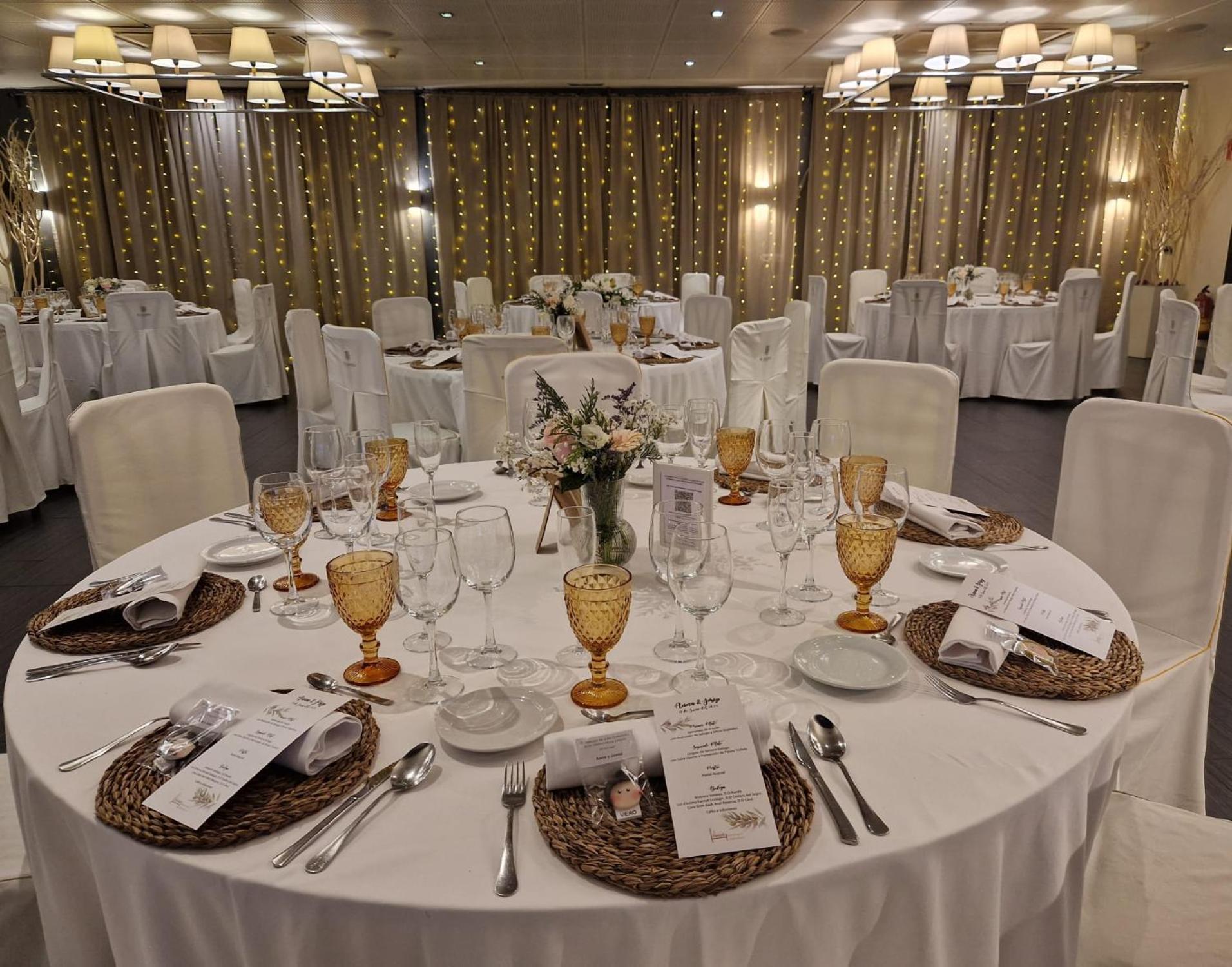 Hotel El Castell Sant Boi de Llobregat Εξωτερικό φωτογραφία