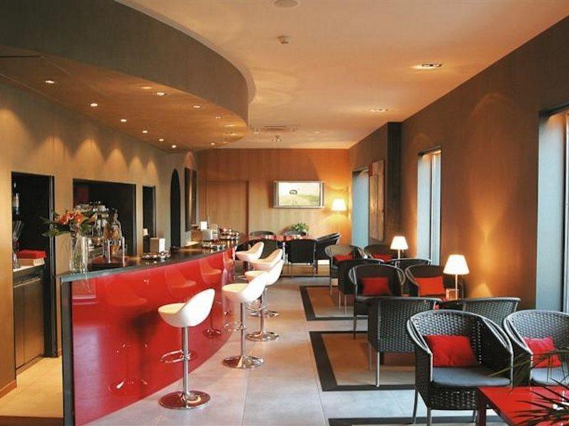 Hotel El Castell Sant Boi de Llobregat Εξωτερικό φωτογραφία